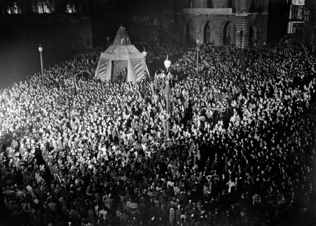Pubs can stay open longer to mark VE day
